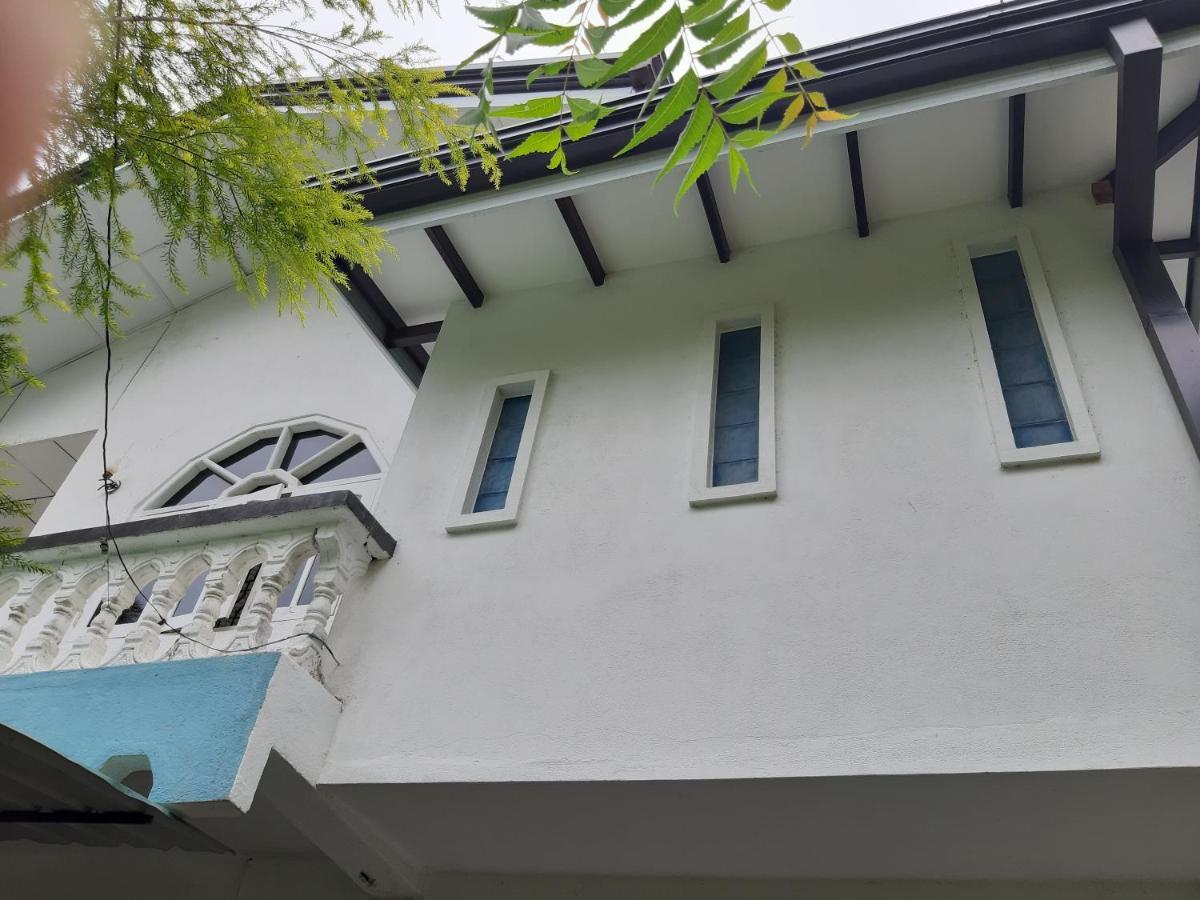 Hellen Homestay ネゴンボ エクステリア 写真