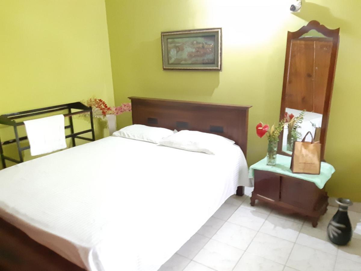 Hellen Homestay ネゴンボ エクステリア 写真